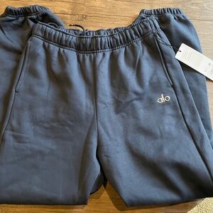 Alo Navy Accolade Jogger Sweatpants